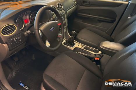 FORD Focus Hatch 1.6 4P, Foto 9