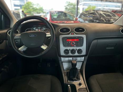 FORD Focus Sedan 1.6 4P, Foto 7