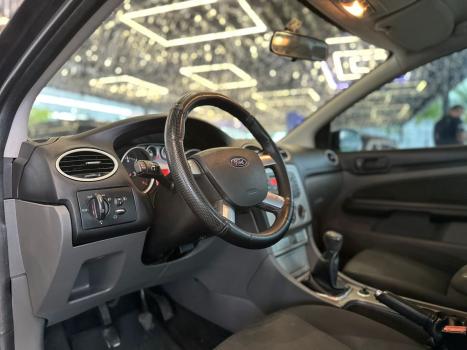 FORD Focus Sedan 1.6 4P, Foto 11
