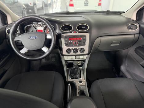 FORD Focus Sedan 1.6 4P, Foto 9