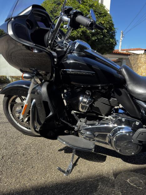HARLEY DAVIDSON Road Glide Ultra 1800, Foto 12