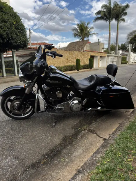 HARLEY DAVIDSON Street Glide FLHX 1700, Foto 4