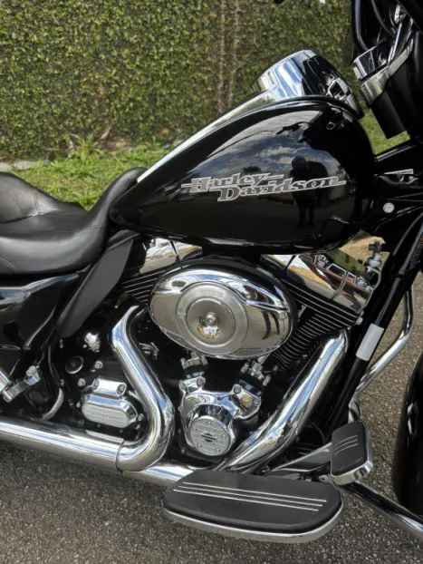 HARLEY DAVIDSON Street Glide FLHX 1700, Foto 10