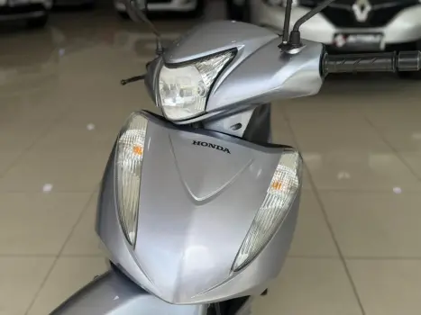 HONDA Biz 125 ES, Foto 2