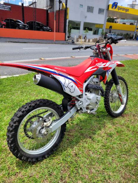 HONDA CRF 250 F, Foto 3