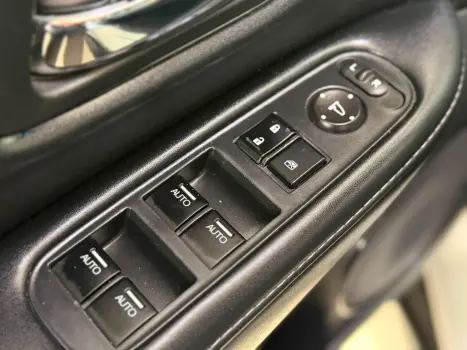 HONDA HR-V 1.8 16V 4P LX FLEX AUTOM�TICO CVT, Foto 20
