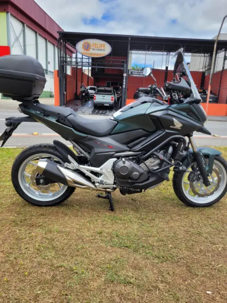 HONDA NC 750 X ABS, Foto 1