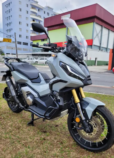 HONDA X-ADV 750 , Foto 2