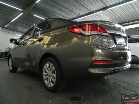 HYUNDAI HB 20 Sedan 1.6 16V 4P FLEX COMFORT AUTOM�TICO, Foto 18