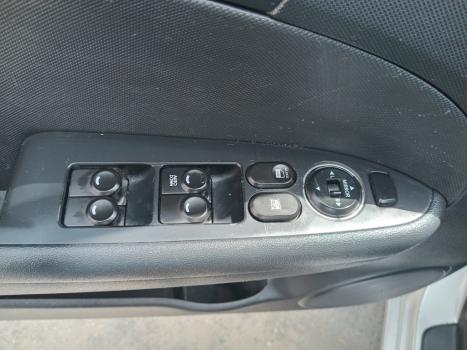 HYUNDAI I30 2.0 16V 4P AUTOMÁTICO, Foto 17