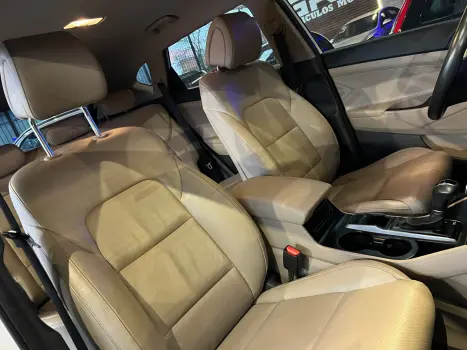 HYUNDAI Tucson 1.6 16V 4P T-GDI GL ECOSHIFT AUTOM�TICO, Foto 11