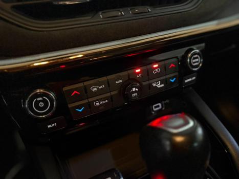 JEEP Commander 2.0 16V 4P TD380 LIMITED TURBO DIESEL AUTOM�TICO AT9, Foto 22