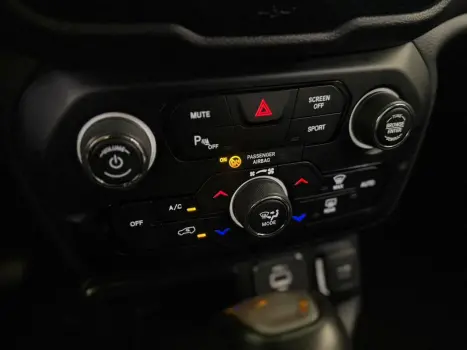 JEEP Renegade 1.8 16V 4P FLEX LONGITUDE AUTOM�TICO, Foto 19