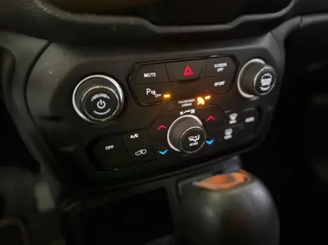 JEEP Renegade 1.8 16V 4P FLEX LONGITUDE AUTOM�TICO, Foto 15