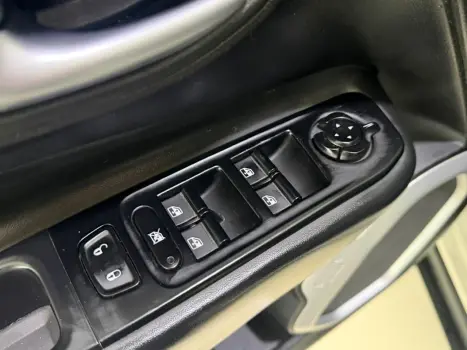 JEEP Renegade 1.8 16V 4P FLEX LONGITUDE AUTOM�TICO, Foto 16