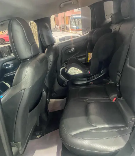 JEEP Renegade 2.0 16V 4P TURBO DIESEL LONGITUDE 4X4 AUTOMÁTICO, Foto 5 JEEP Renegade 2.0 16V 4P TURBO DIESEL LONGITUDE 4X4 AUTOMÁTICO, Foto 5