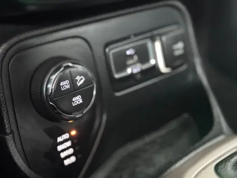 JEEP Renegade 2.0 16V 4P TURBO DIESEL CUSTOM 4X4 AUTOM�TICO, Foto 14