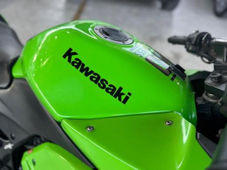 KAWASAKI Ninja 250 R, Foto 15 KAWASAKI Ninja 250 R, Foto 15