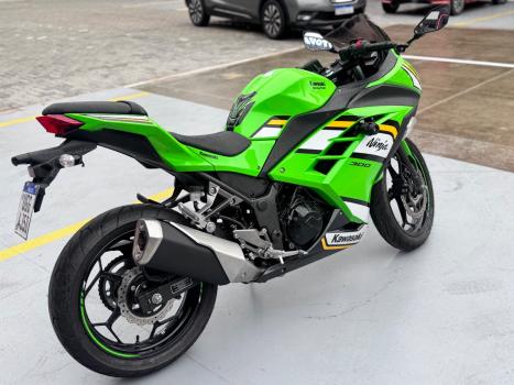 KAWASAKI Ninja 300 ABS, Foto 4