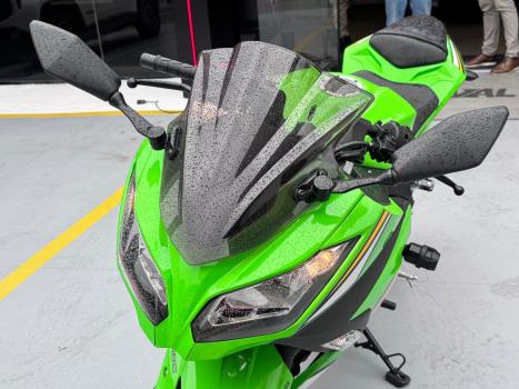 KAWASAKI Ninja 300 ABS, Foto 9