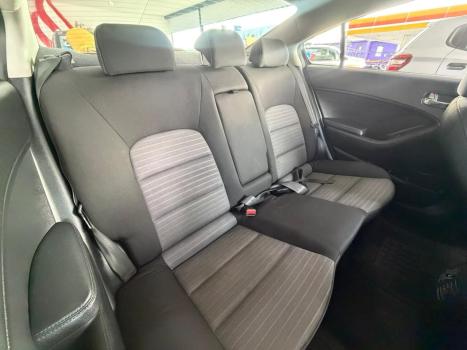 KIA Cerato Sedan 1.6 16V 4P SX3, Foto 15