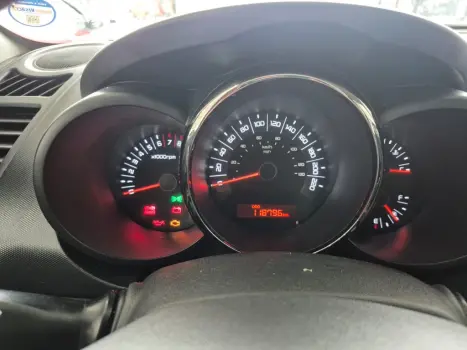 KIA Soul 1.6 16V 4P EX, Foto 10