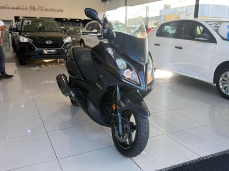 KYMCO Downtown 300i ABS, Foto 1