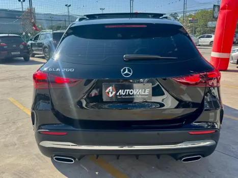 MERCEDES-BENZ GLA 200 1.6 16V 4P FLEX CGI VISION TURBO AUTOM�TICO, Foto 25