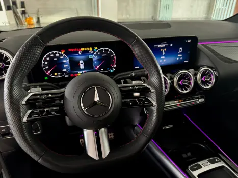 MERCEDES-BENZ GLA 200 1.6 16V 4P FLEX CGI VISION TURBO AUTOM�TICO, Foto 39