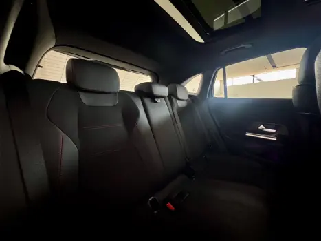 MERCEDES-BENZ GLA 200 1.6 16V 4P FLEX CGI VISION TURBO AUTOM�TICO, Foto 45