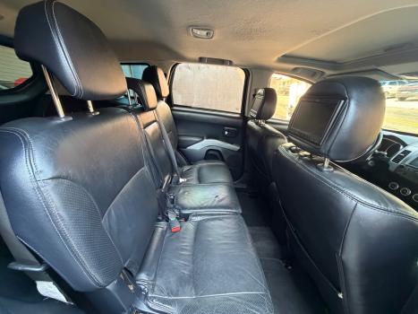 MITSUBISHI Outlander 3.0 V6 24V 4P GT 4X4 AUTOM�TICO, Foto 9