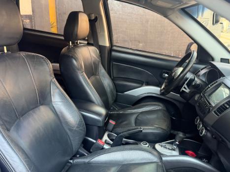MITSUBISHI Outlander 3.0 V6 24V 4P GT 4X4 AUTOM�TICO, Foto 10