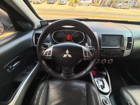 MITSUBISHI Outlander 3.0 V6 24V 4P GT 4X4 AUTOM�TICO, Foto 12