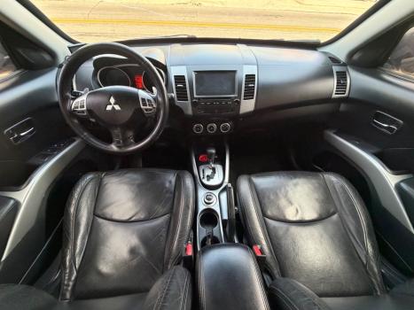 MITSUBISHI Outlander 3.0 V6 24V 4P GT 4X4 AUTOM�TICO, Foto 13
