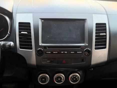 MITSUBISHI Outlander 3.0 V6 24V 4P GT 4X4 AUTOM�TICO, Foto 15