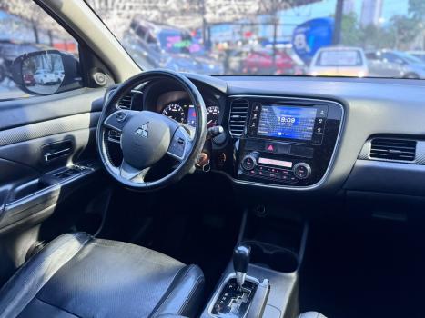 MITSUBISHI Outlander 3.0 V6 24V 4P GT 4X4 AUTOMÁTICO, Foto 6