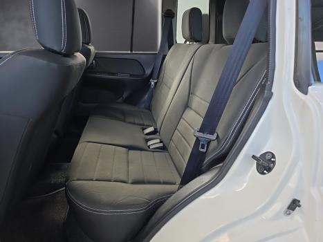 MITSUBISHI Pajero TR4 2.0 16V 4P, Foto 3