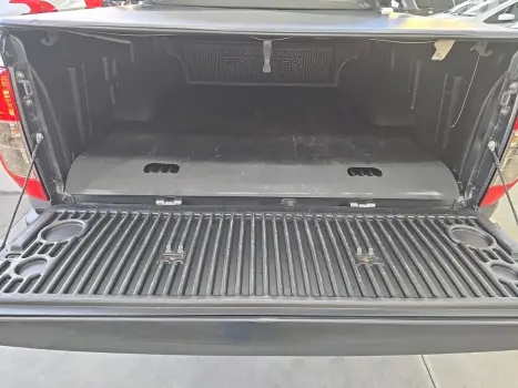 NISSAN Frontier 2.3 ATTACK CABINE DUPLA 4X4 BI-TURBO DIESEL AUTOMTICO, Foto 12