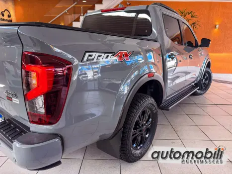 NISSAN Frontier 2.3 16V PRO4X CABINE DUPLA 4X4 BI-TURBO DIESEL AUTOM�TICO, Foto 17