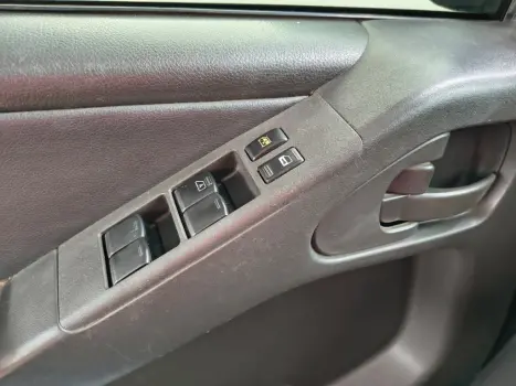 NISSAN Frontier 2.5 XE TURBO DIESEL CABINE DUPLA, Foto 10