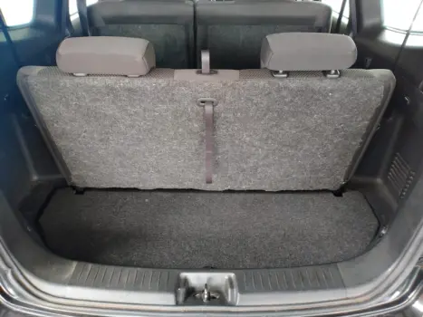 NISSAN Grand Livina 1.8 16V 4P FLEX S, Foto 20