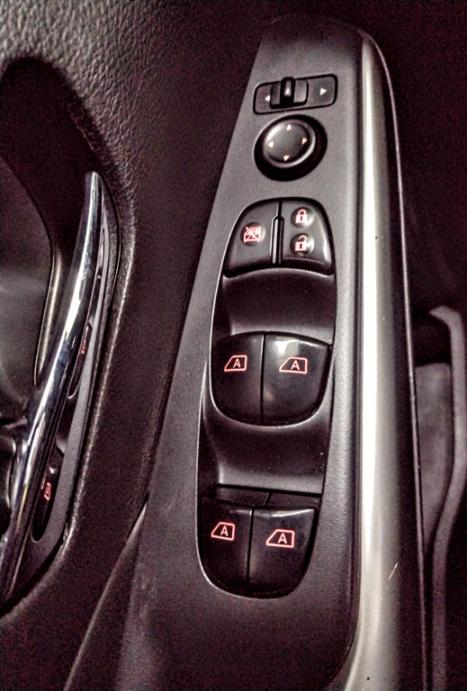 NISSAN Kicks 1.6 16V 4P FLEX SV X-TRONIC AUTOM�TICO CVT, Foto 13