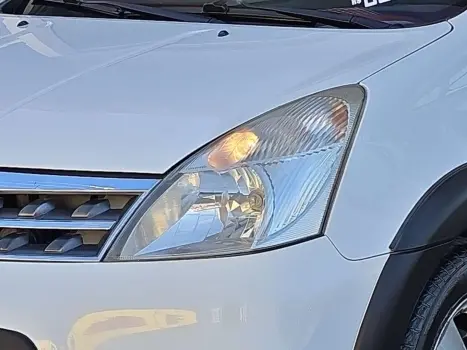 NISSAN Livina 1.8 16V 4P SL X-GEAR FLEX AUTOM�TICO, Foto 7