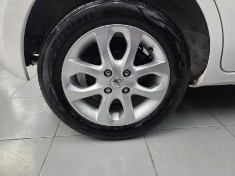 NISSAN March 1.0 12V 4P SV FLEX, Foto 10