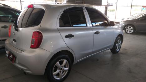 NISSAN March 1.0 12V 4P S FLEX, Foto 4