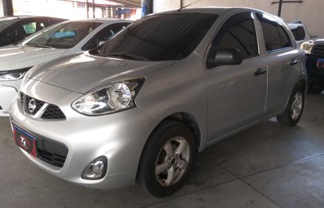 NISSAN March 1.0 12V 4P S FLEX, Foto 2