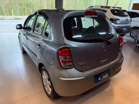 NISSAN March 1.0 12V 4P S FLEX, Foto 9