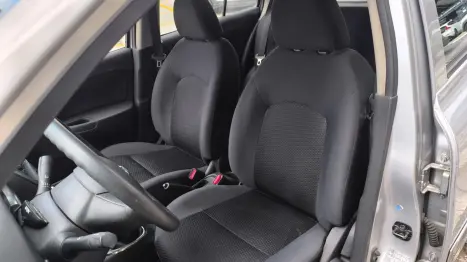 NISSAN March 1.0 16V 4P FLEX, Foto 12