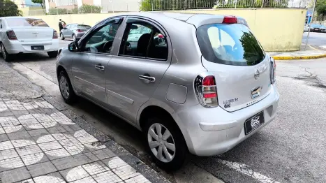 NISSAN March 1.0 16V 4P FLEX, Foto 17