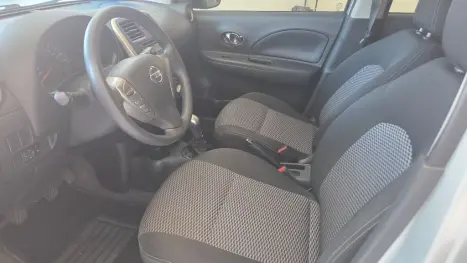NISSAN March 1.0 16V 4P SV FLEX, Foto 8